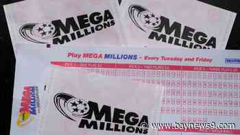 Mega Millions jackpot nears $1 billion on Christmas Eve