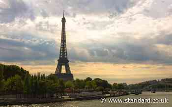 Hundreds of tourists evacuated from Eiffel Tower after fire alarm malfunction