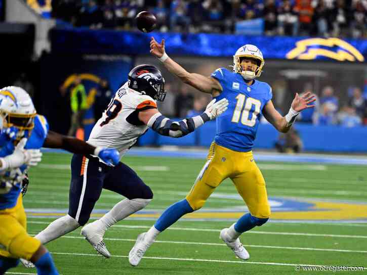 Chargers QB Justin Herbert earns raves for ‘zero gravity throw’ vs. Broncos