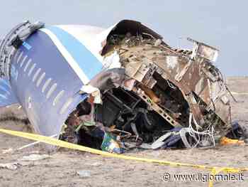 Aereo precipita in Kazakistan, decine di morti. L'ipotesi dalla pista russa