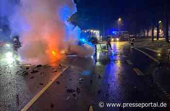 FW Celle: Verkehrsunfall - PKW in Vollbrand!