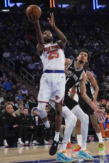 NBA roundup: Bridges helps Knicks win fifth straight by edging Spurs 117-114