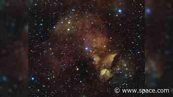 Running chicken nebula glows in gorgeous new image from Very Large Telescope in Chile