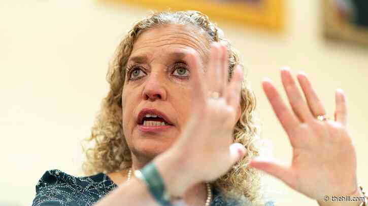 Wasserman Schultz slams Trump’s 'preposterous' calls to seize Panama Canal, Greenland