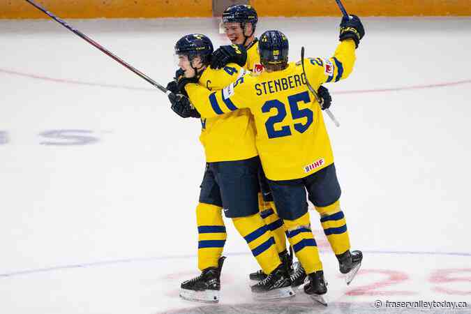 Sandin Pellikka has hat trick as Sweden starts world juniors with rout of Slovakia