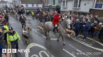 Eight arrests during Boxing Day hunt parade