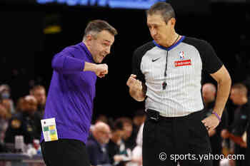 Raptors coach Darko Rajaković ejected after going berserk on officials