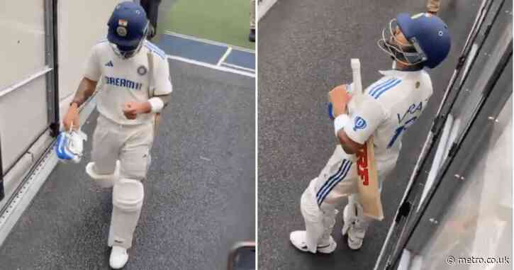 Virat Kohli clashes with booing Australia fans after dismissal in India mini-collapse