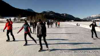 Skating season at the natural ice rink at Lake Weissensee opens