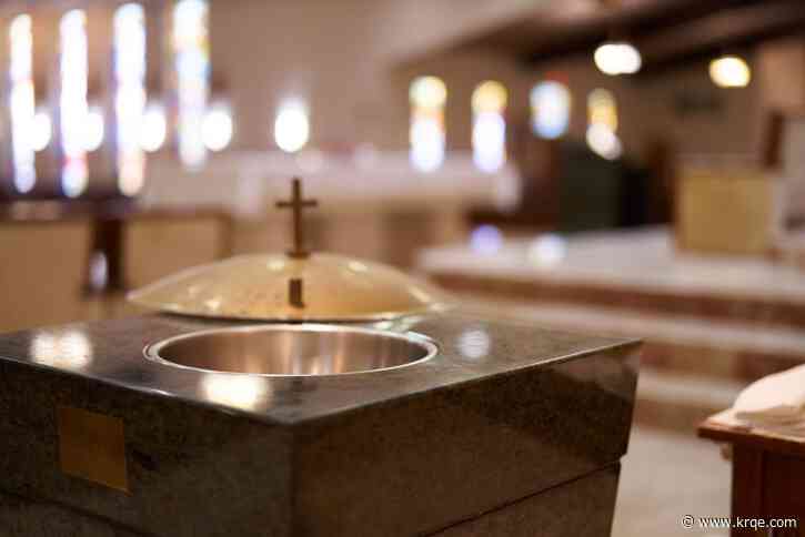 Onion-wielding man disrupts Christmas church services, pours whiskey into holy water: deputies