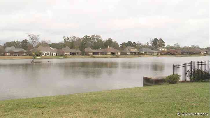 Lake lot owner sent violations over land erosion, HOA suggests bulkhead at his expense