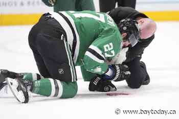 Stars forward Mason Marchment leaves game after being hit in face by puck