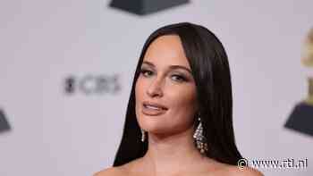 Kacey Musgraves rouwt alvast om hond