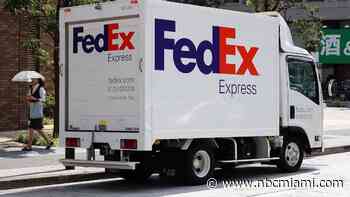 Man, woman punch package out of FedEx driver's hands in Pembroke Pines: Police