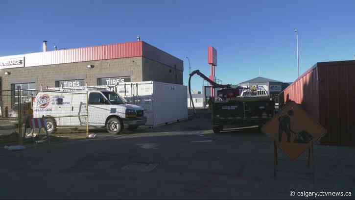 Lethbridge fire crews greet Christmas putting down structure fire at oil change business