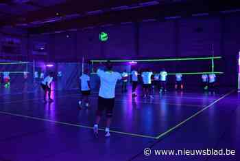 Volleyballen ook plezant in het donker