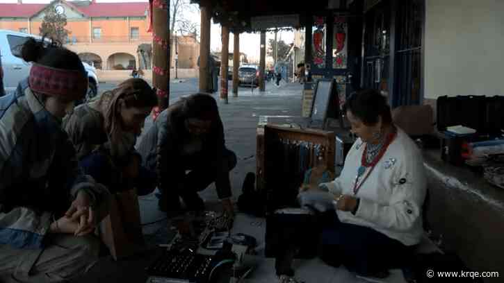 Old Town artisans in Albuquerque at odds with each other, why some blame the city