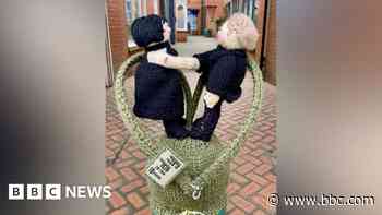 'Tidy' knitted tribute to Gavin and Stacey appears