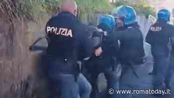 Sgombero Forte Portuense, le immagini delle cariche della polizia (video)