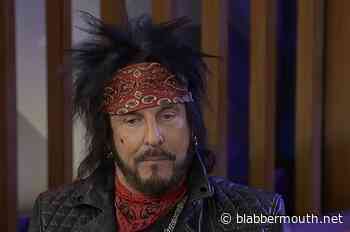 MÖTLEY CRÜE's NIKKI SIXX Says He Has Been Undergoing EMDR Therapy