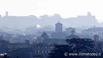 Smog da bollino rosso a Roma, il Comune chiede di accendere di meno i termosifoni nella giornata di Capodanno