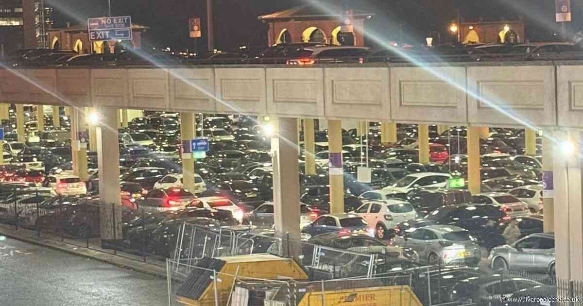 'Children in tears' at Trafford Centre as shoppers stuck for 'five hours'