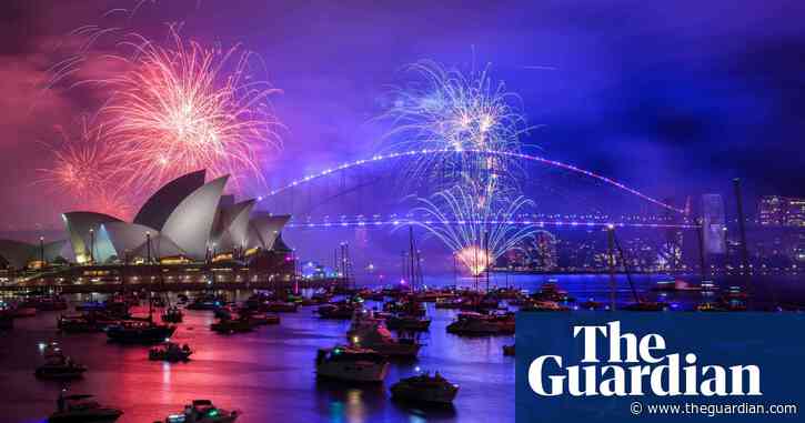 More than 1m people flock to Sydney’s New Year’s Eve fireworks spectacular