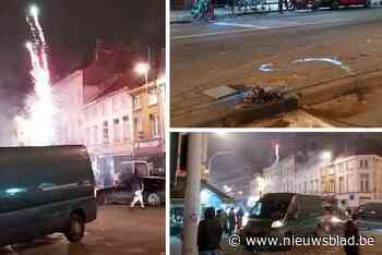 LIVE. Al heel wat vuurwerk afgestoken in Kuregem, avondklok ingegaan