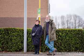 Op stap met Danny en Annemie die jaar lang ervaringen met De Lijn opschreven: “Doe je wandelschoenen aan”