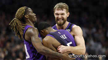 Kings take epic DPOG photo on G1C roof after win vs. 76ers