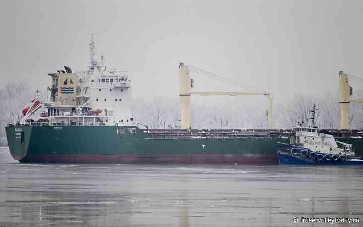 Operation delayed to unload cargo from ship stuck in St. Lawrence River near Montreal