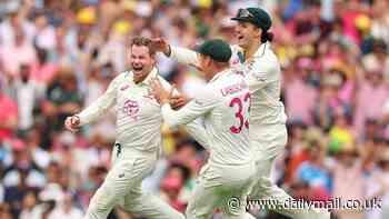 Another huge cricket controversy strikes at the SCG - and this time even Aussie fans are divided by umpire's call on Virat Kohli