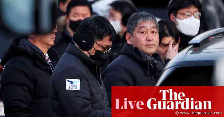 Investigators suspend attempt to arrest South Korean president Yoon after standoff with security service – latest updates