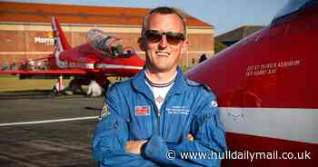 Hull RAF engineer’s ‘incredible’ year flying with the Red Arrows