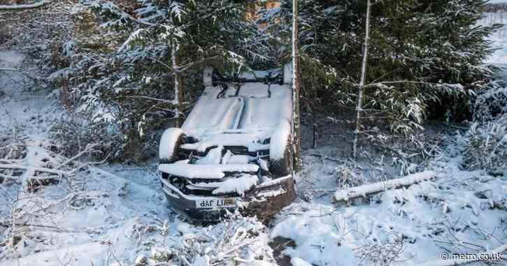 UK told to ‘stay inside’ and stock up on essentials after temperatures plummet to -5°C