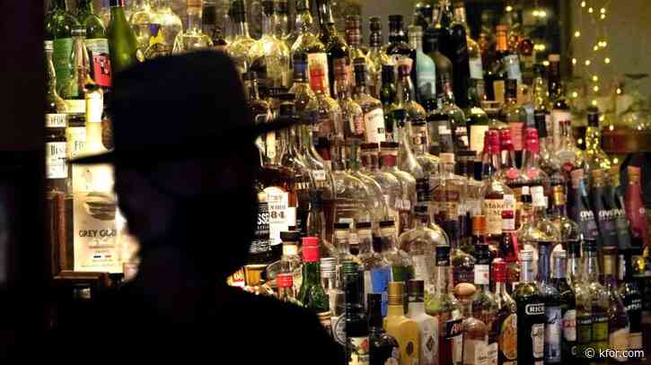 Surgeon general calls for cancer warnings on alcohol