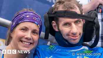 Rob Burrow's widow highlights 'amazing' carers