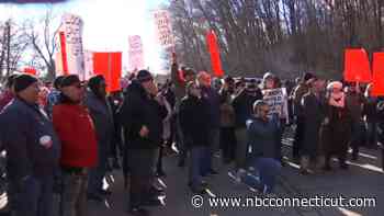 Machinists protest furloughs outside Pratt & Whitney ahead of contract talks