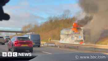 Lorry fire causes delays on M40