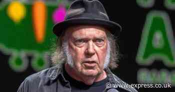 Neil Young to play Glastonbury as he announces bizarre U-turn after 'error'