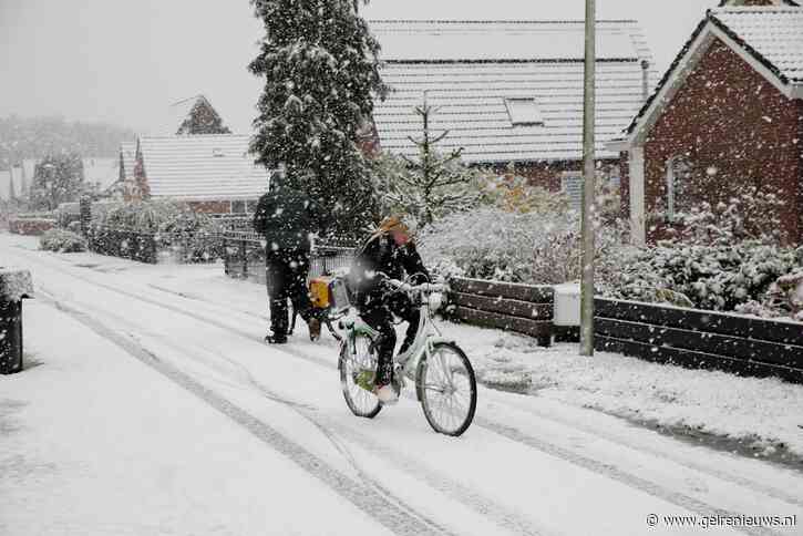 Zondagochtend code geel voor gladheid door sneeuw in heel Nederland