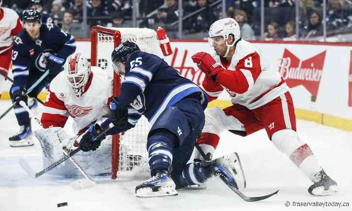 Red Wings soar past Jets 4-2 for fourth straight win