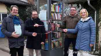 Memmingen: Neuer öffentlicher Bücherschrank in Steinheim eröffnet