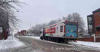 Tesco and Aldi lorries stranded on main road as buses stuck in snow