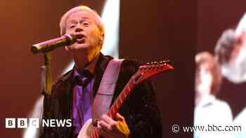 The Osmonds pay tribute to 'genius' brother Wayne