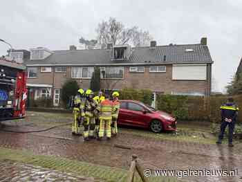 Kerstboom vliegt in brand in woning