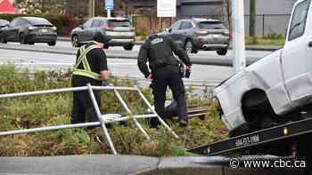 Surrey police arrest driver who allegedly failed to stop at B.C. border crossing