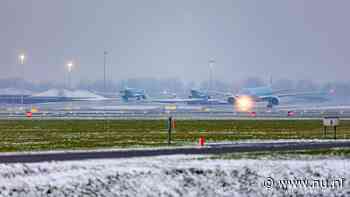 Schiphol schrapt tientallen vluchten vanwege sneeuw