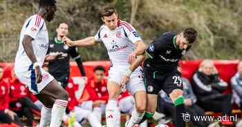 LIVE oefenduel | Timber vlak na invalbeurt geblesseerd naar de kant, kansen voor Feyenoord op openingsgoal