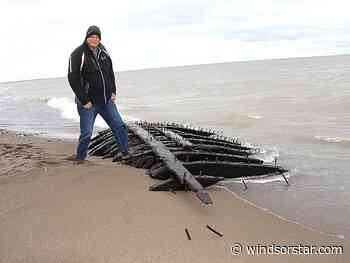 Big piece of 19th century Lake Erie vessel washes ashore in Chatham-Kent